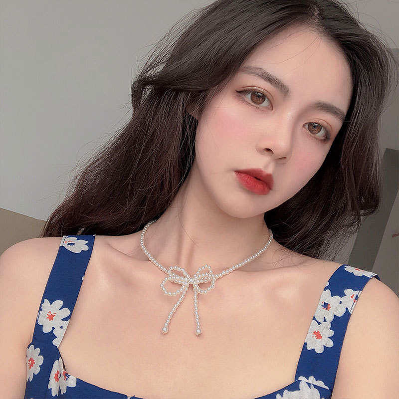 Kalung Choker Rantai Banyak Lapis Aksen Kupu-Kupu + Mutiara Elegan Untuk Wanita