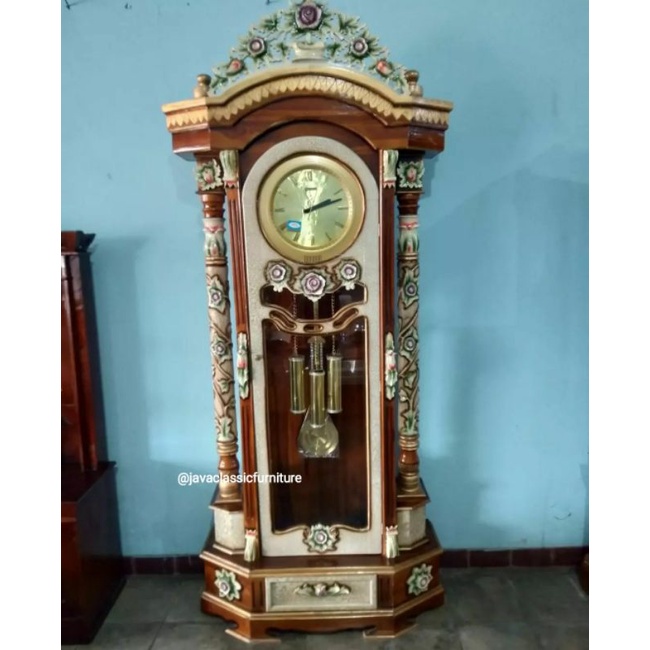 1 SET ALMARI LEMARI JAM  HIAS MURAH RAHWANA MAWAR UKIR MEWAH SUDAH TERMASUK JAM DAN KACA BAHAN KAYU JATI WARNA FINISHING CAT BISA REQUEST FURNITURE MEBEL JEPARA-3