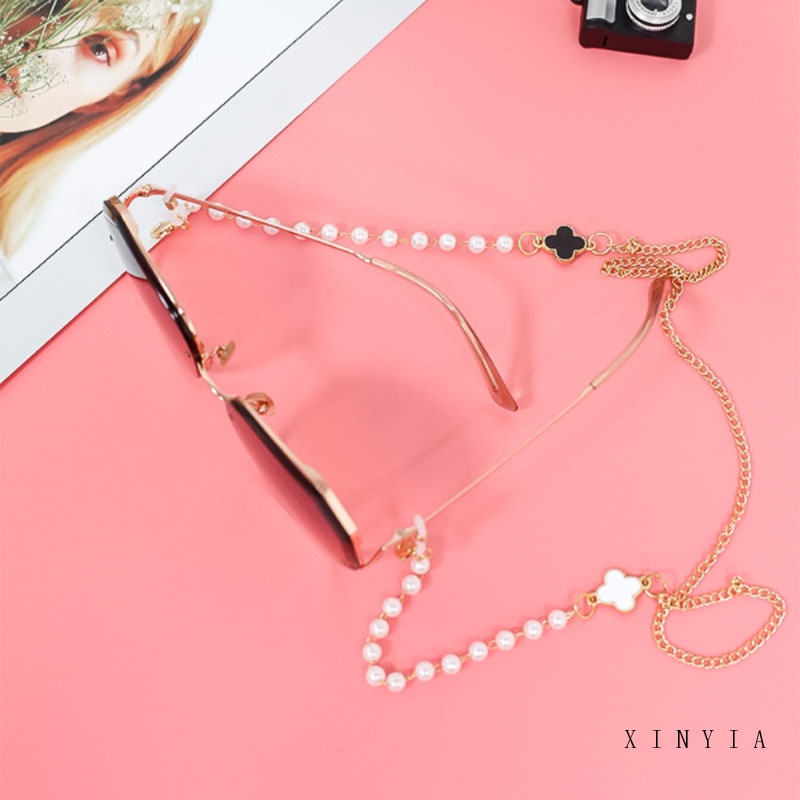 Rantai Kacamata Anti Hilang Desain Clover Aksen Mutiara