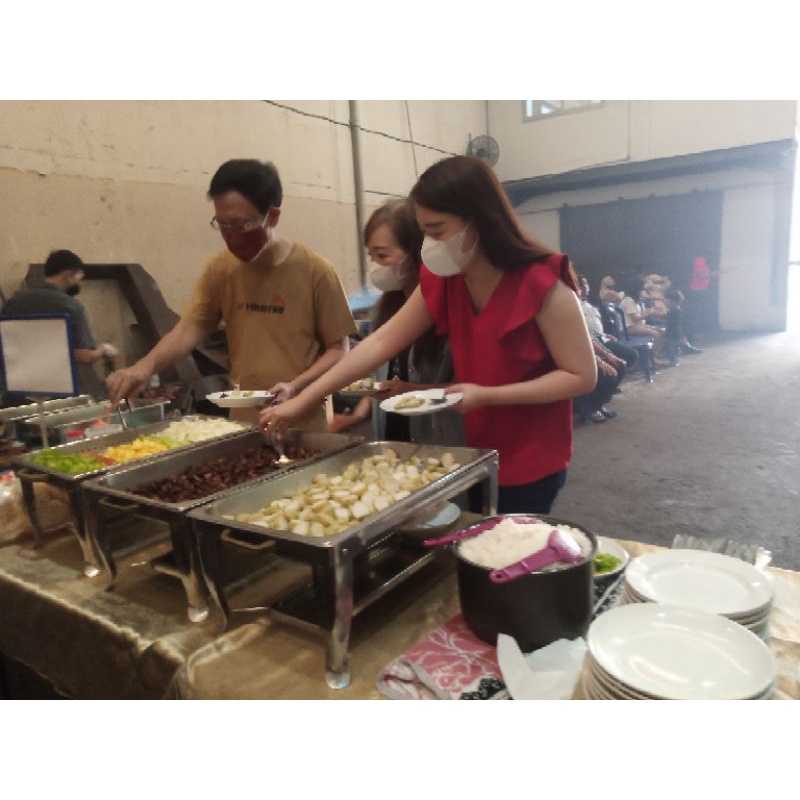 

kambing guling siap saji dan show cooking