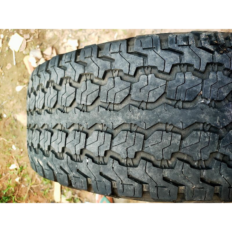 BAN MOBIL SECOND COPOTAN 275/65 R17 GOODYEAR WRANGLER