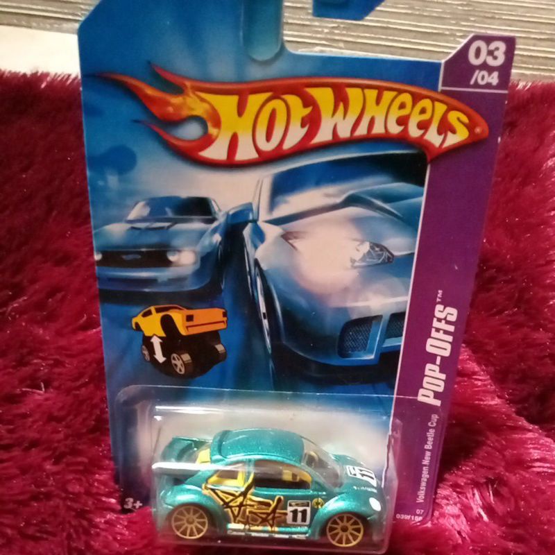 Hot wheels VOLKSWAGEN NEW BEETLE.