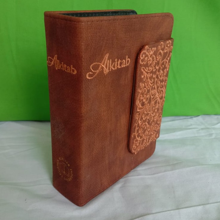 

Alkitab LAI Ukuran kecil Montana Agenda (TB 034 TI NS Montana Agenda)