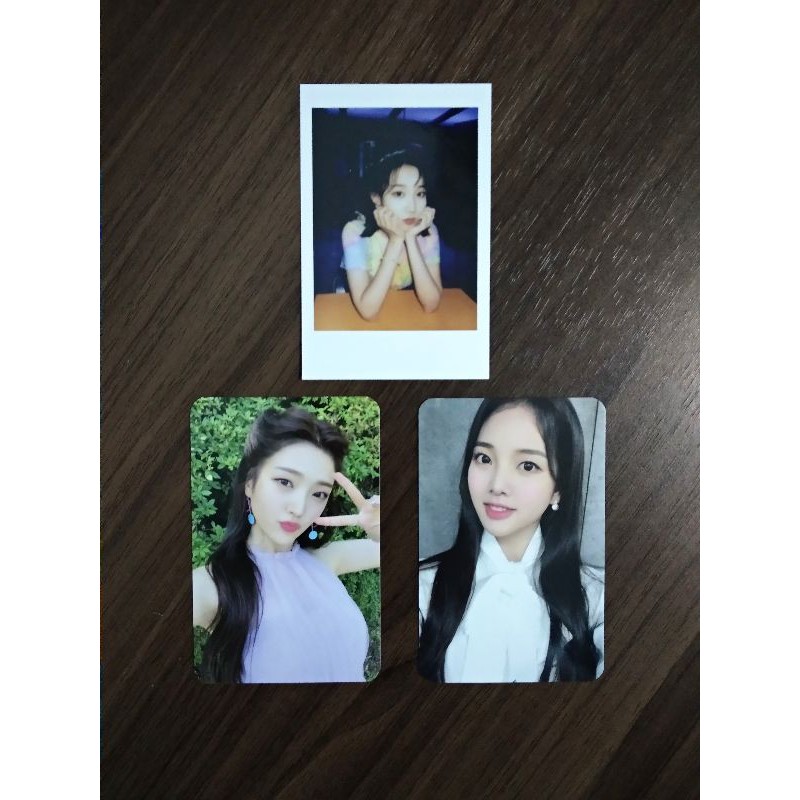 WEEEKLY Photocard & Polaroid- We Are