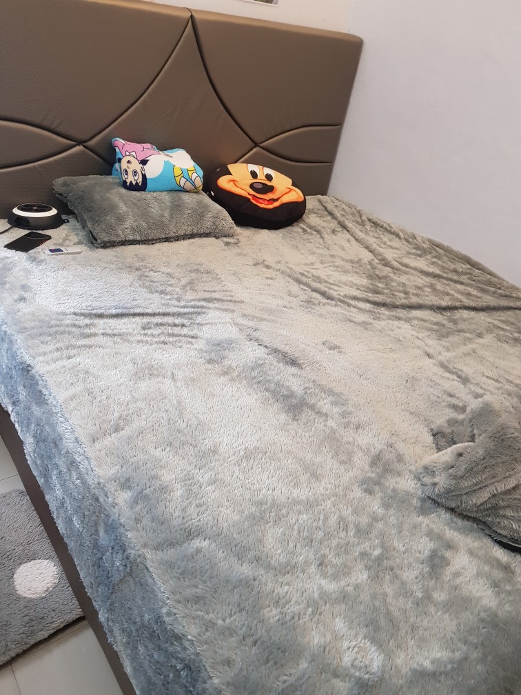 Sprei Bulu Rasfur Merk Karindo Jelas Terpercaya Kualitas Sepaket Dengan Sarban & Sargul Bonus Tas