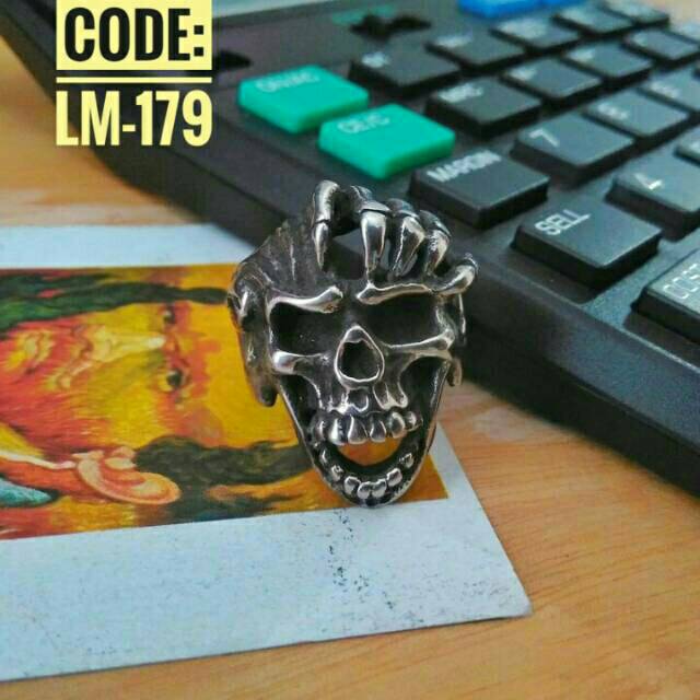 Cincin Titanium karakter tengkorak l skull ring titanium