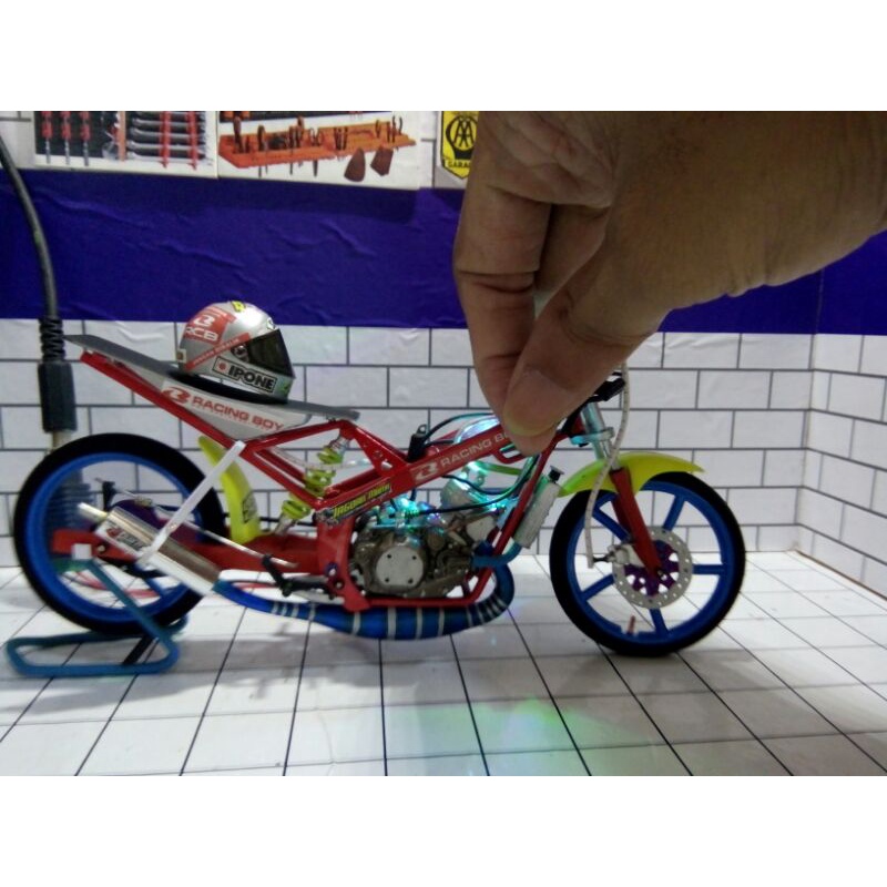 Miniatur motor ninja drag bisa di gas
