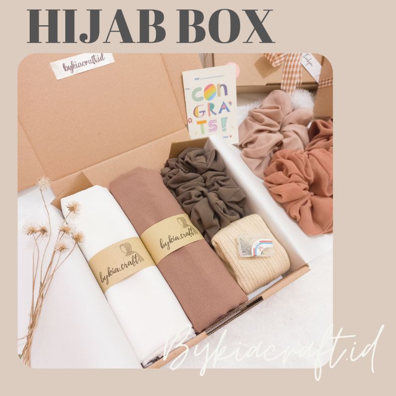 

Hampers Kado Ulang Tahun Cewek / Gift Box Hijab / Gift Box Pashmina/ Kado Pernikahan Hampers/ Kado Wisuda