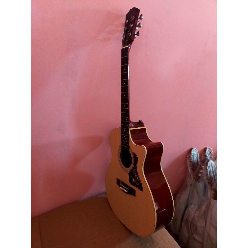 Gitar Akustik jumbo murah gagang utuh rangka silang