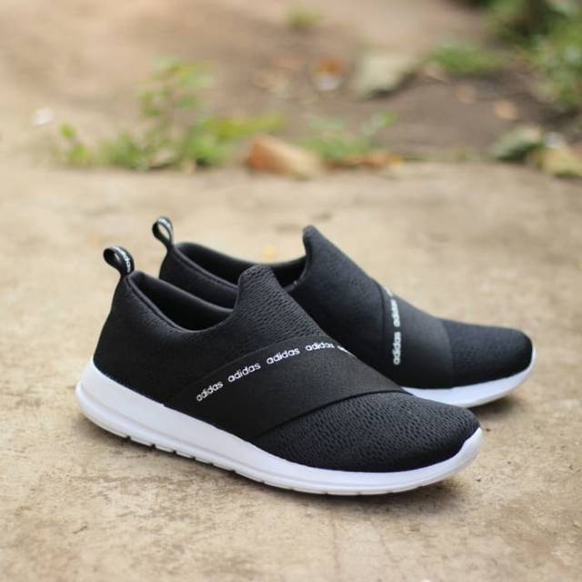 SEPATU SANTAI ADIDAS CLOUDFOAM SLIP ON REFINE ORIGINAL PRIA WANITA MURAH CASUAL