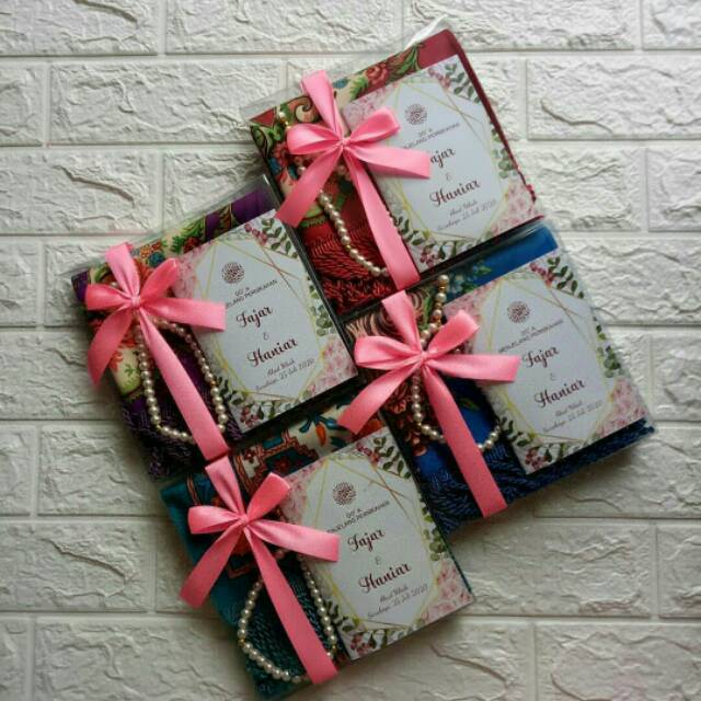 Hampers buku pengajian sajadah tasbih
