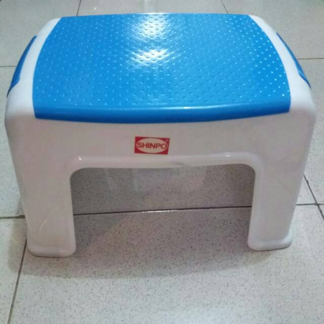 Bangku Plastik Kecil Shinpo SIP 190 / Bangku Kecil Plastik/Kursi Kecil