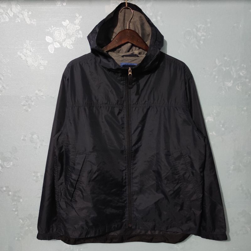 Thrift Second Jaket GAP Running Olahraga Jogging