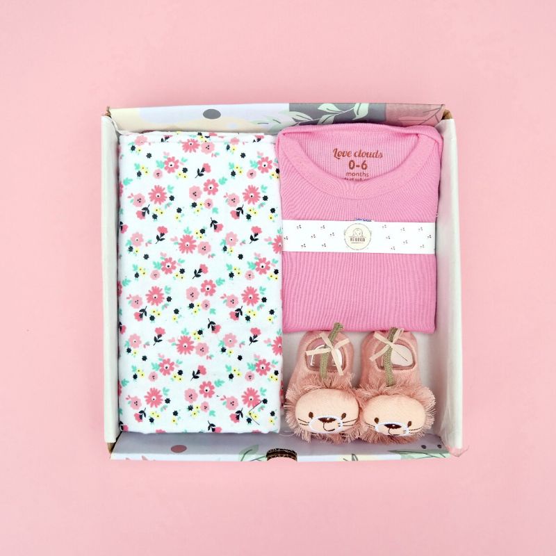 YAMA GIFTBOX HAMPERS BAYI PARSEL KADO KELAHIRAN BAYI EDISI BEDONG KAOS KAKI BONEKA BAYI