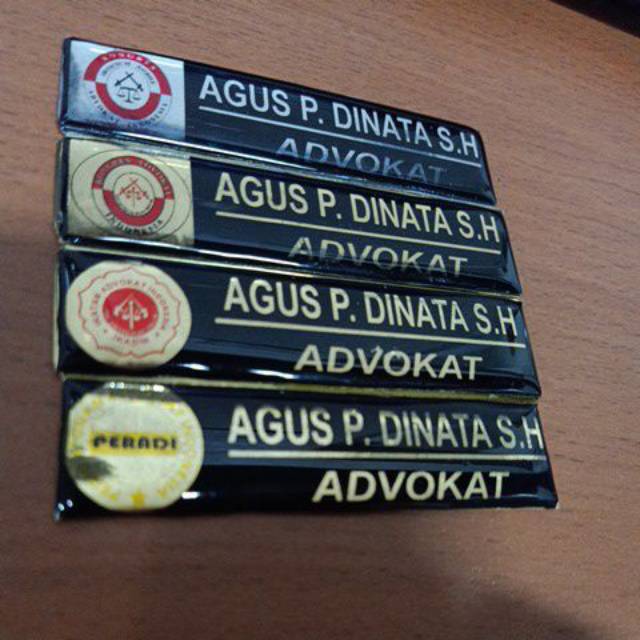 

Name Tag Papan Nama Dada PERADI KAI IKADIN Kuningan Stainleess Logo Advokat Pengacara Custom Peniti Lapis Lycal Resin