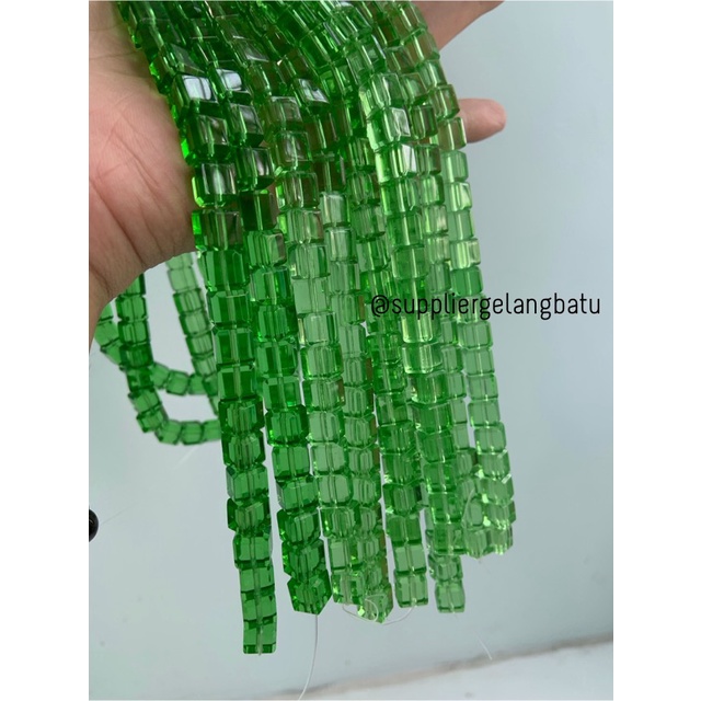 kristal Ceko kotak 8 x 8mm GREEN QUARTZ crystal bross manik hijau craf