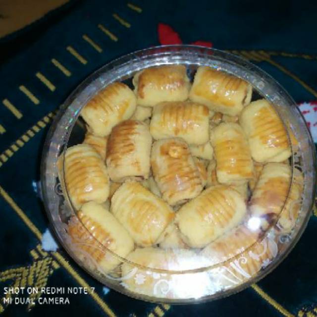 

PRE ORDER Kue Lebaran Toples Nastar Putri Salju Kastengel
