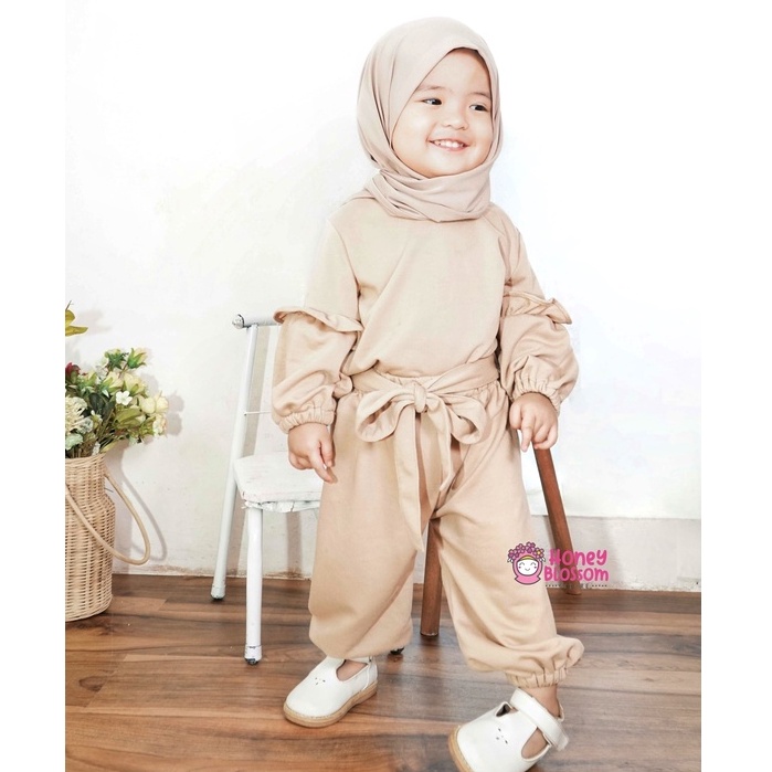 One Set Anak Perempuan Setelan Lengan Panjang / Setelan Baju Muslim Anak Alika