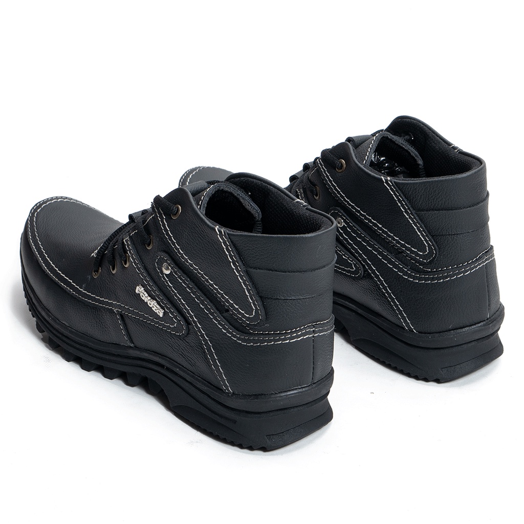 Sepatu Boots Pria Boot Kulit Asli Original Casual Touring  BKS01TP – Hitam