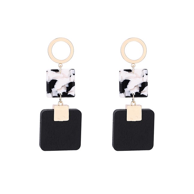 LRC Anting Tusuk Fashion Square Plate Earrings Y61267