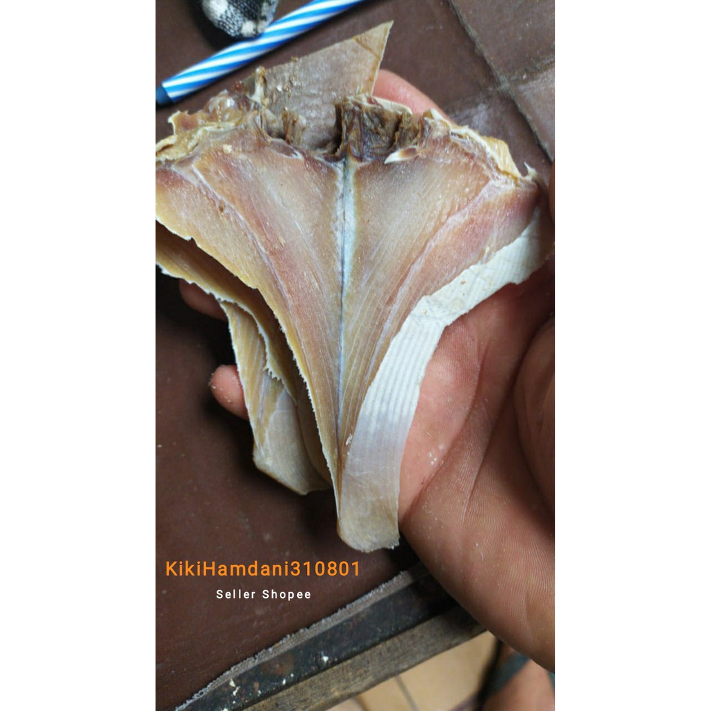 

Daging Ikan Asin Pari Belah Tipis 1Kg