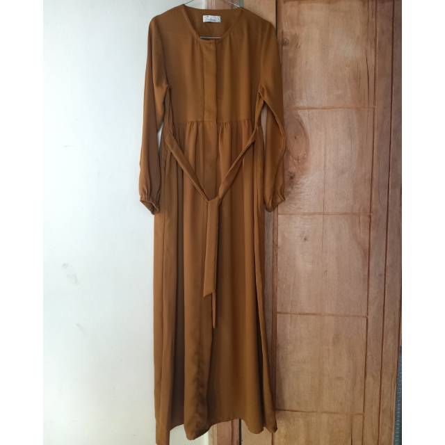 PRELOVED RUMAISHA ABAYA S GINGER BY SABINA BY SELLY