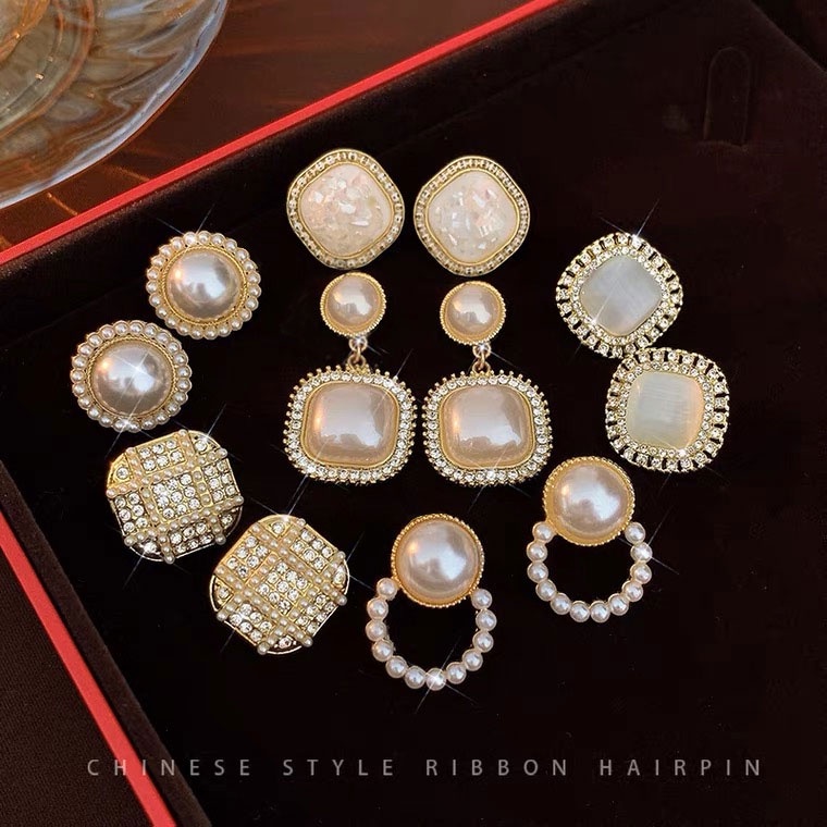 Anting Stud Mutiara Berlian Bentuk Bulat Geometris Gaya Vintage Korea Untuk Wanita