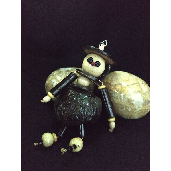 gantungan kunci hand made boneka kayu