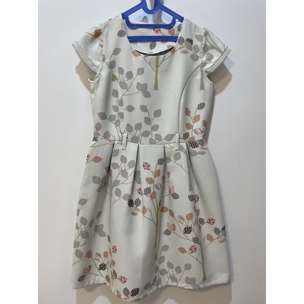 dress putih simple wanita fashion preloved