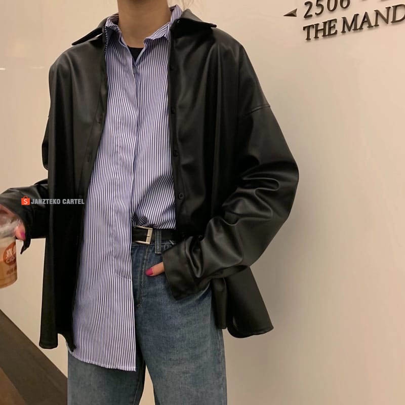 JNK x LAURINDA - Jaket Blezer Oversize Wanita Casual Classic Kerah Kemeja Branded Elegan Bahan Faux Synthetic Leather Premium Original Button Cewek Perempuan Blazer Korea KPOP OOTD Style Atasan Big Size Besar Longsleeve Panjang Zipper Outfit Hijab Fashion