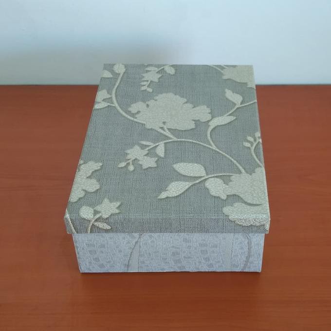 

Kotak Kado Susun 3 Persegi Panjang No2 Ukuran 22X32X10 Tokotaraka94