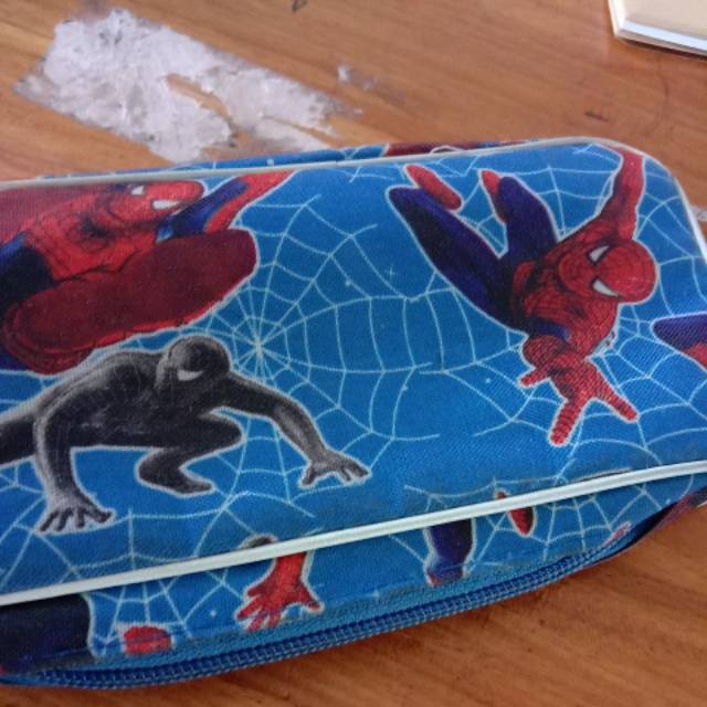 

Kotak pensil spider man