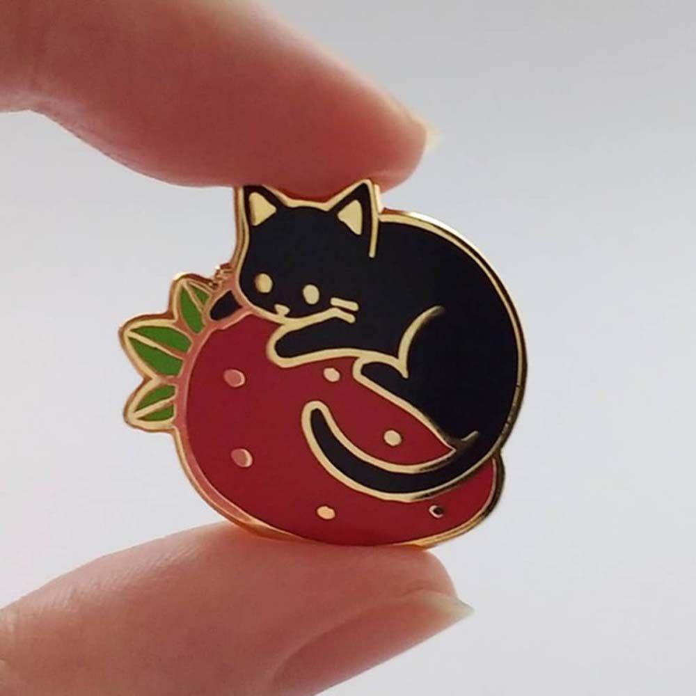 Lanfy Kucing Bros Hadiah Untuk Wanita Pria Kerah Bros Perhiasan Aksesoris Kucing Hitam Strawberry Lencana Pin Enamel Pin