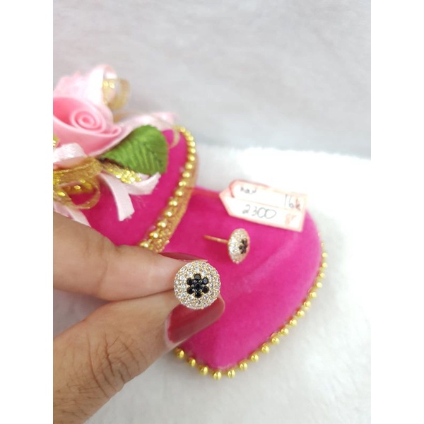 GW285L107L giwang tusuk model bunga flower permata hitam variasi putih emas kuning asli berat 2.300 