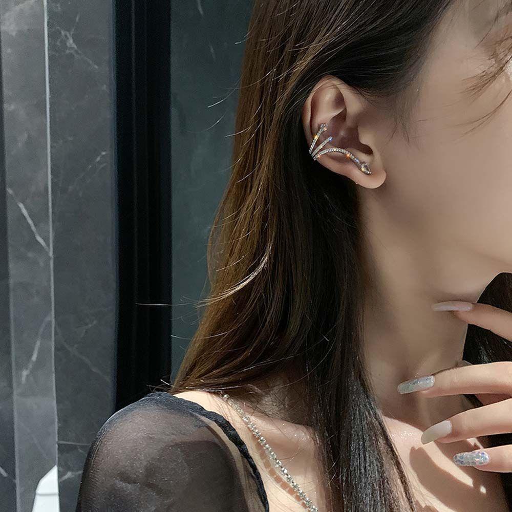 [Elegan] Anting Klip Perempuan Berlebihan Kreativitas Wanita Punk Gadis Kristal Cuff Earrings