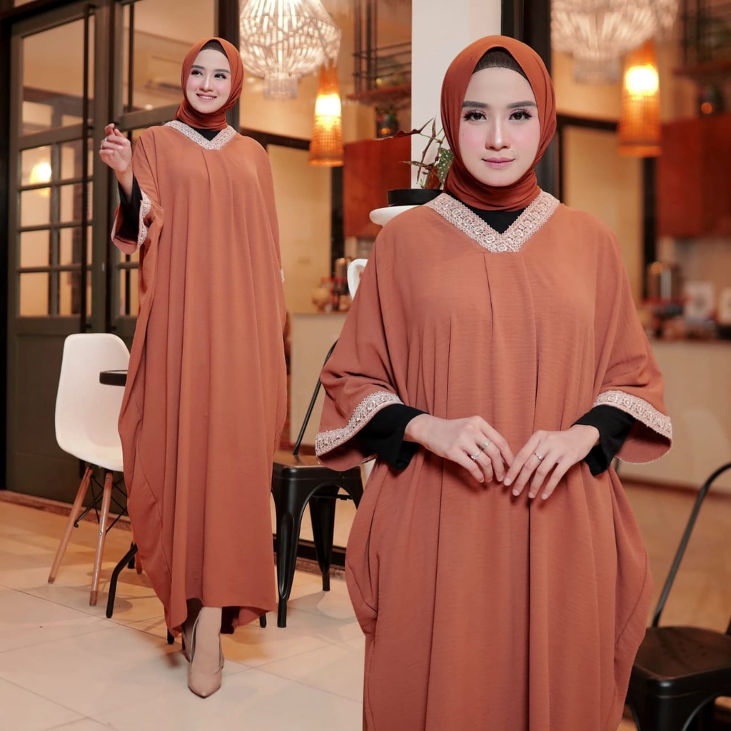 HOPYLOVY - Kaftan Wanita Muslim Bahan Crinkle Aplikasi Brenda Coklat Ishana