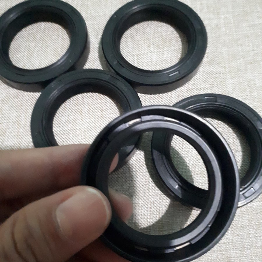 Oil Seal TC 30 x 47 x 7 Nok / Spare part