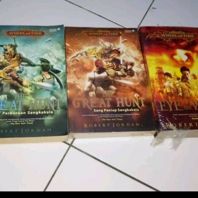 Wheel Of Time - Robert Jordan - Paket 3 Novel Fantasi