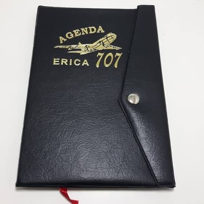 

Buku Agenda Kerja Hard Cover Kancing ERICA 707