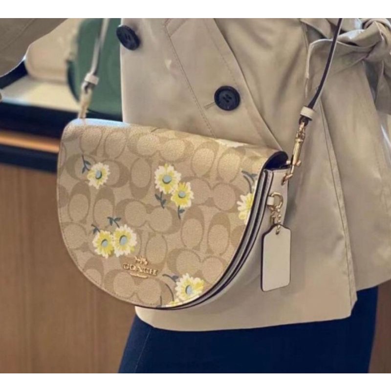 Coach Ellen Crossbody In Signature Canvas With Daisy Print(C3597)