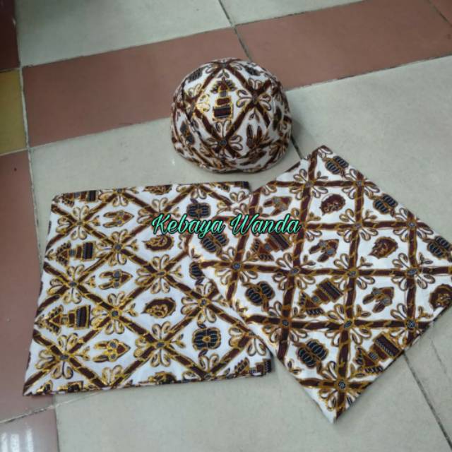 Kain Prodo dan Belangkon / Samping Batik Prodo / Sepasang Prada