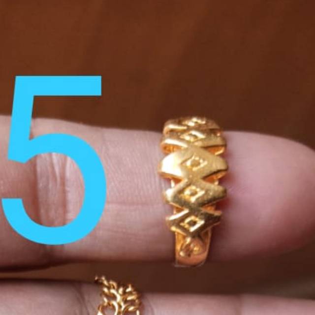 Cincin segitiga emas 24karat kadar 99.9%