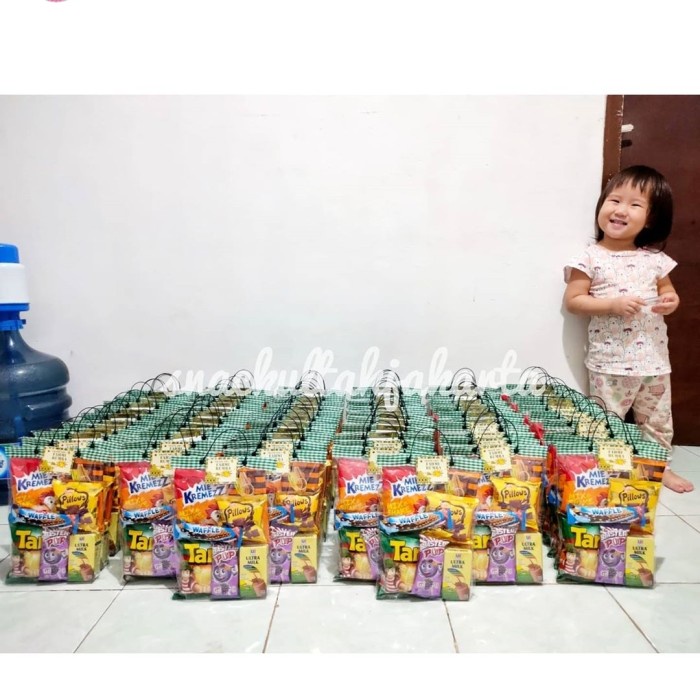 

PROMO goodie bag ulang tahun anak /snack chiki ultah / hampers kekinian