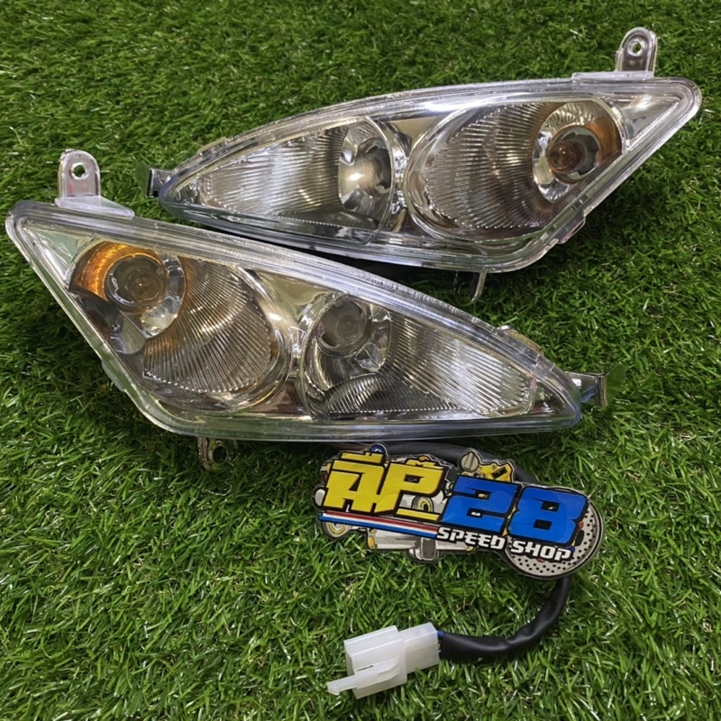 REFLEKTOR LAMPU DEPAN DAN SEIN MIO SPORTY 1 SET KOMPLIT MODEL 2 MATA MODIFIKASI THAILAND / TERMURAH LAMPU DEPAN DAN SEN MIO SPORTY KOMPLIT MODEL THAILAND