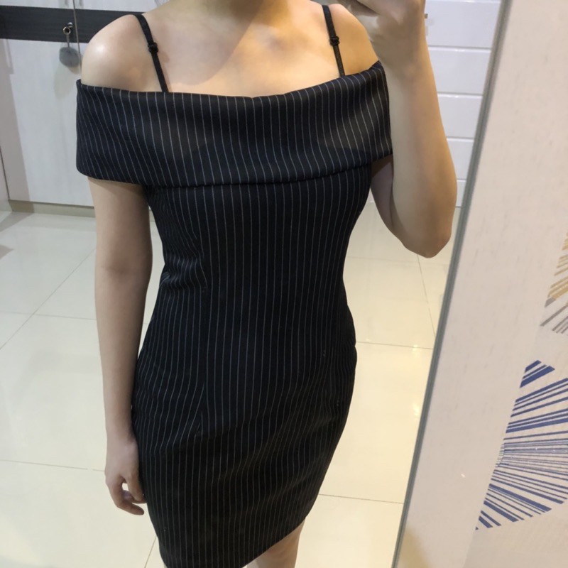 Dress sabrina hitam