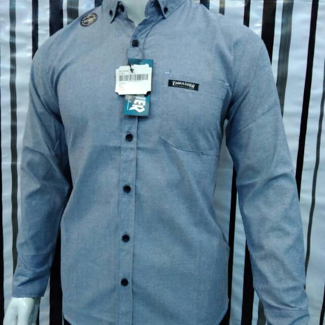 Kemeja polos dari volcom