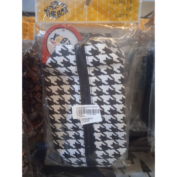 

tempat pensil /pouch