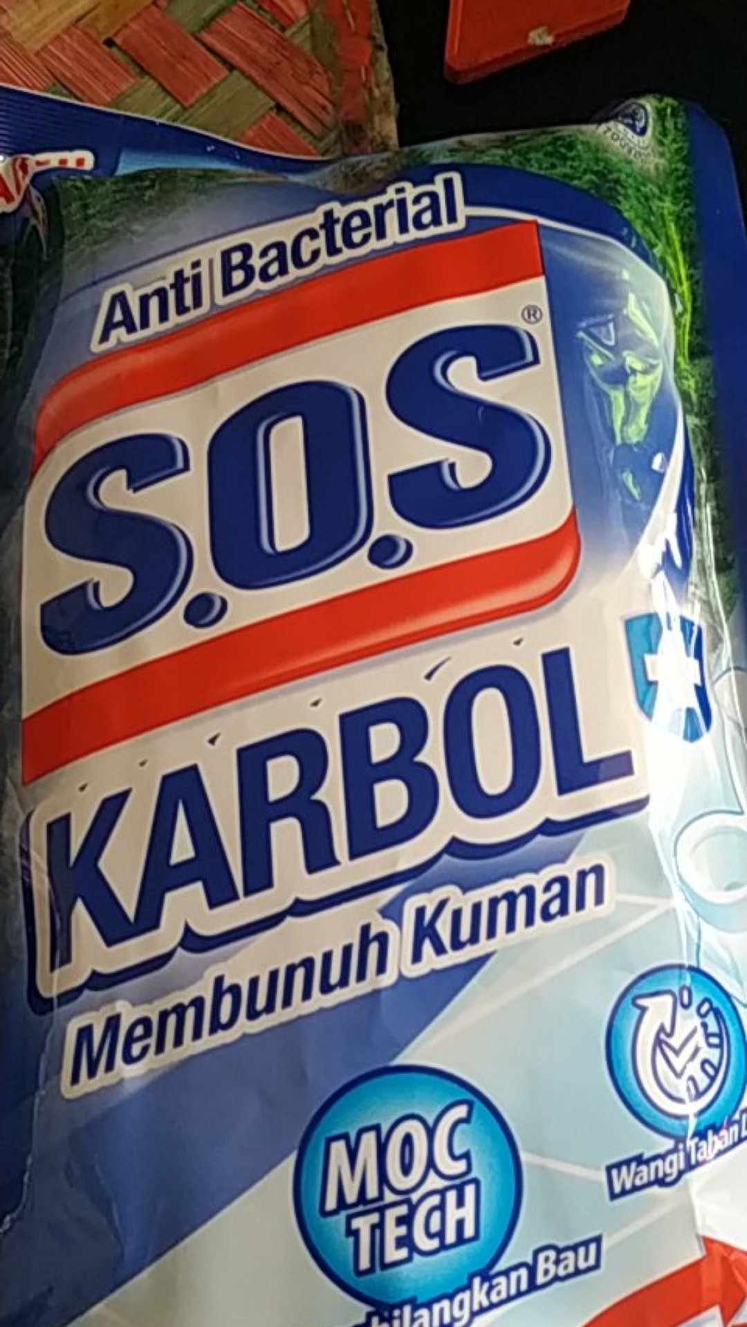 Sos Karbol Wangi Lemon Pine Dan Classic Pine<br /> 750ml