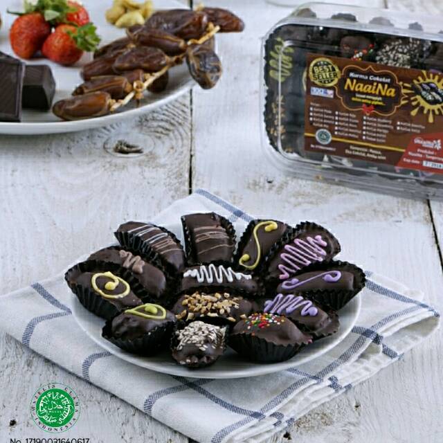 

Kurma coklat