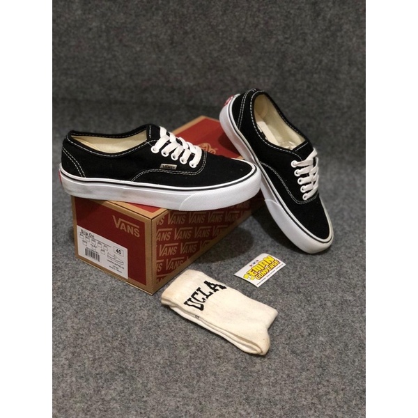 READY TERUS !! SEPATU V4NS AUTHENTIC PREMIUM BLACK WHITE PRIA WANITA